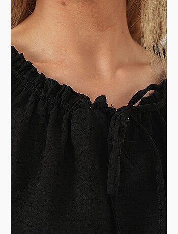 Blouse texturée courte à col bateau détail pompons bdart