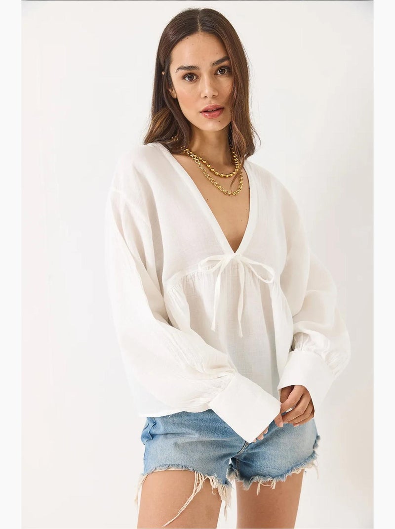 Blouse texturée courte à col en v et nœud lucci Blanc - Kiabi