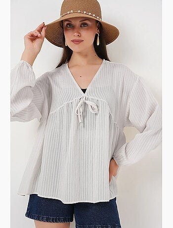 Blouse texturée seersucker à col en v et nœud bdart