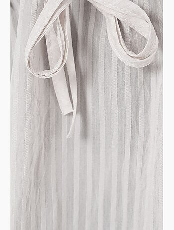 Blouse texturée seersucker à col en v et nœud bdart