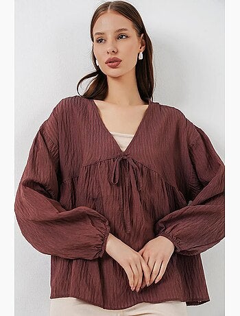 Blouse texturée seersucker à col en v et nœud bdart