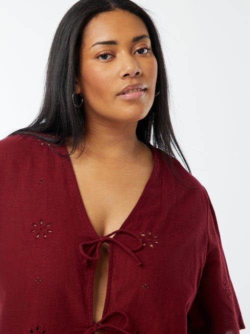 Blouse uni avec broderies et ouverture par cordons - Kiabi