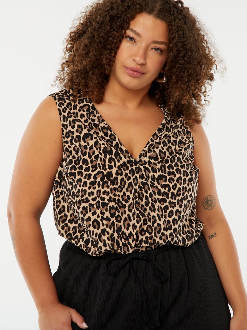 Blouse uni avec couture fantaisie au col Beige - Kiabi