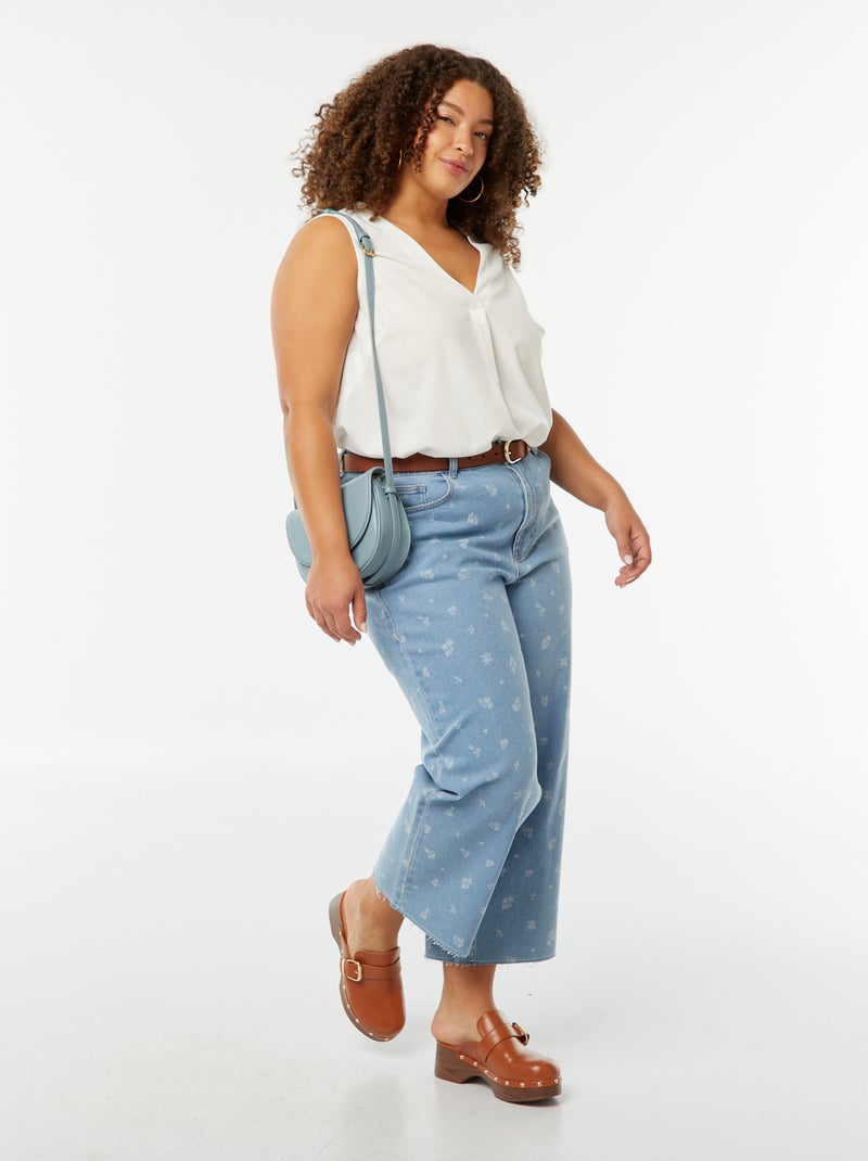 Blouse uni avec couture fantaisie au col blanc - Kiabi