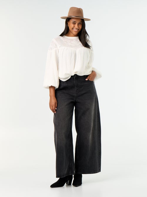 Blouse uni en gaze de coton et dentelle - Kiabi Blouse uni en gaze de coton et dentelle - Kiabi