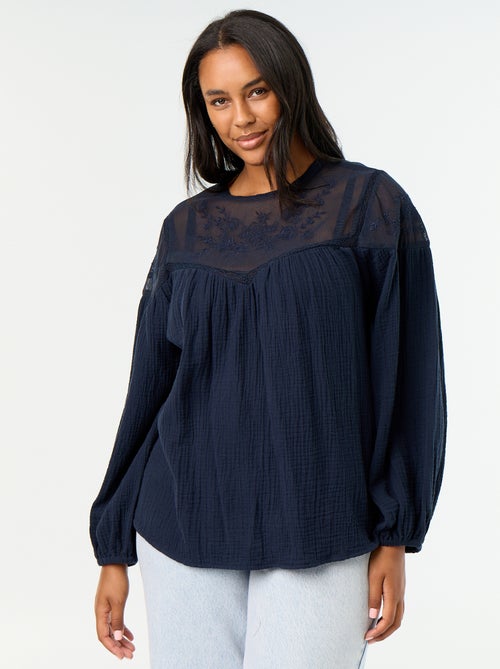 Blouse uni en gaze de coton et dentelle - Kiabi Blouse uni en gaze de coton et dentelle - Kiabi