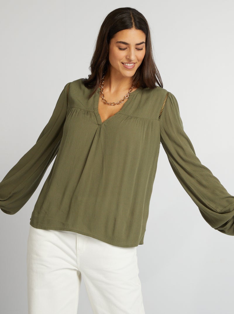 Blouse unie à col V Kaki - Kiabi