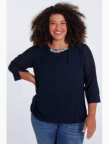 Blouse unie avec bijoux