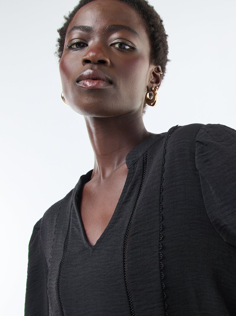 Blouse unie avec col V et broderies devant 'JDY' Noir - Kiabi