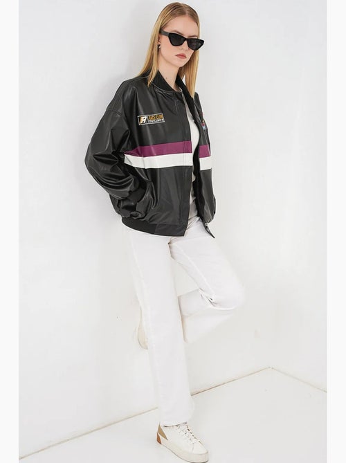 Blouson bomber oversize en similicuir avec détails en patch bdart - Kiabi Blouson bomber oversize en similicuir avec détails en patch bdart - Kiabi