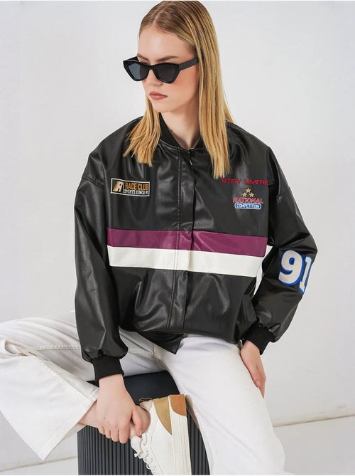 Blouson bomber oversize en similicuir avec détails en patch bdart - Kiabi Blouson bomber oversize en similicuir avec détails en patch bdart - Kiabi