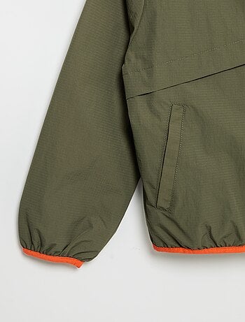 Blouson coupe-vent à capuche