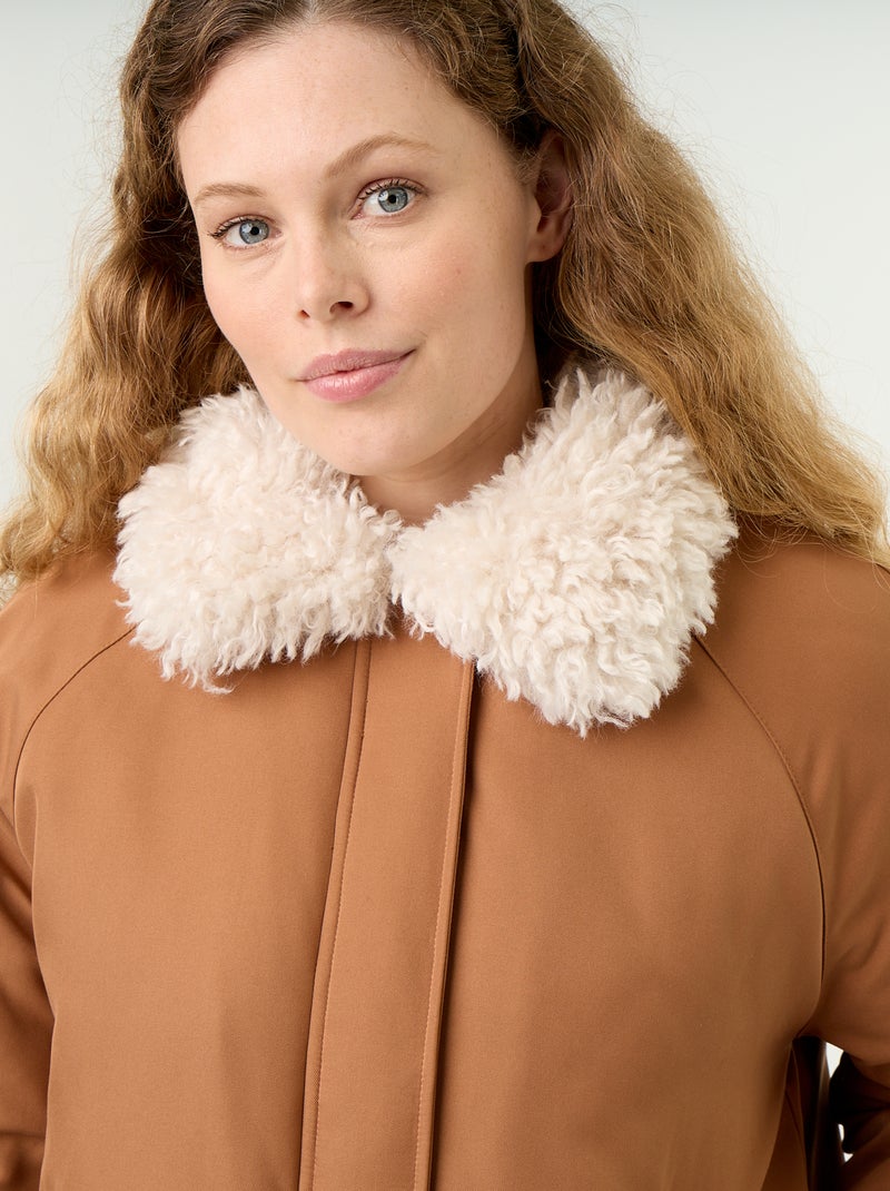 Blouson court avec col effet moutonné Marron - Kiabi