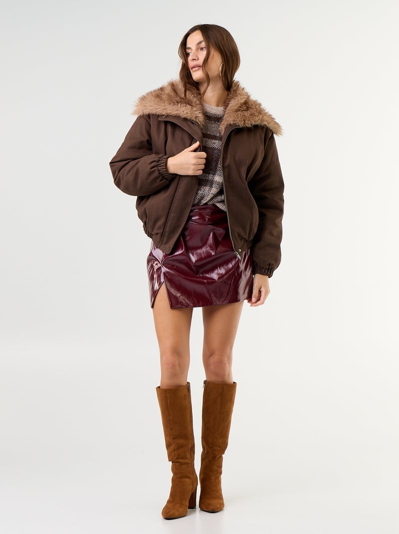 Blouson court avec col en fausse fourrure Marron - Kiabi