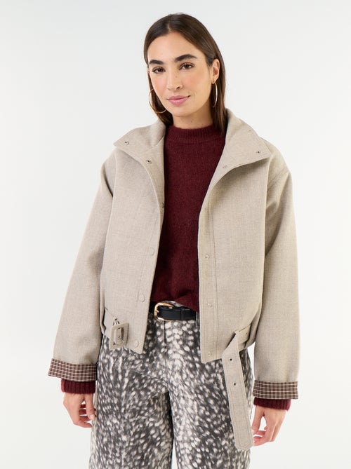 Blouson court effet lainage avec ceinture intégrée - Kiabi Blouson court effet lainage avec ceinture intégrée - Kiabi