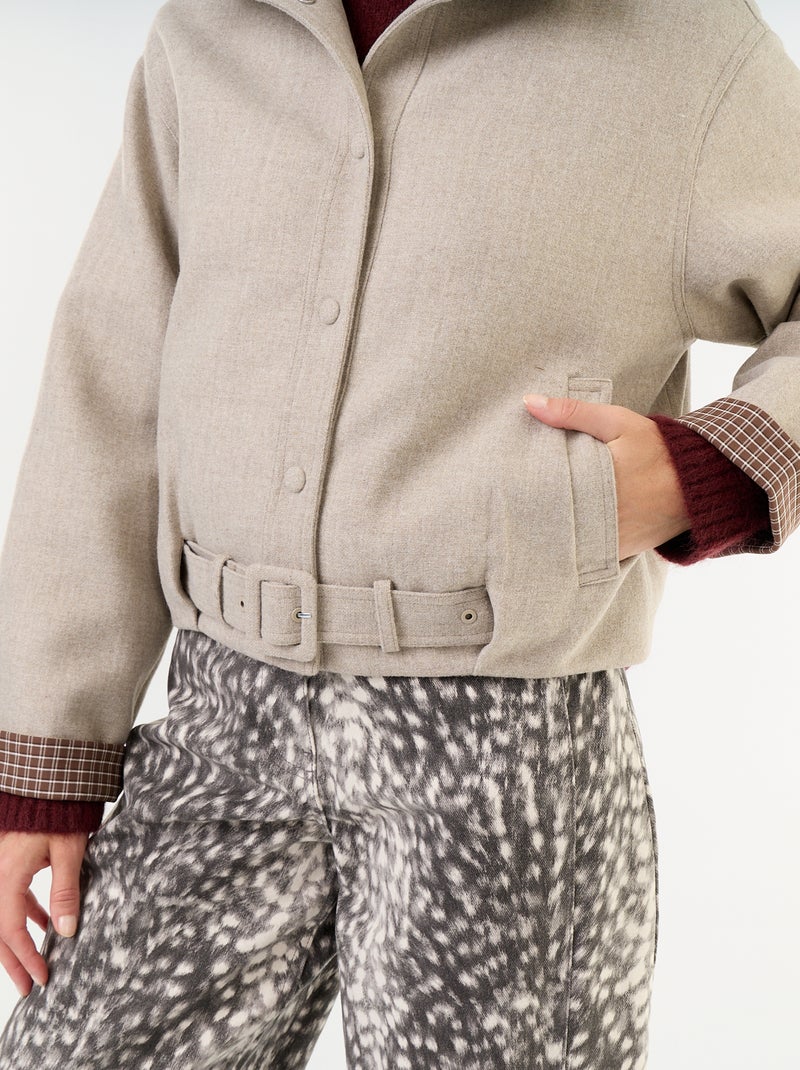 Blouson court effet lainage avec ceinture intégrée Beige - Kiabi