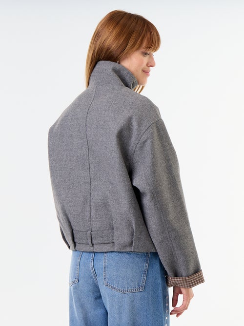 Blouson court effet lainage avec ceinture intégrée - Kiabi Blouson court effet lainage avec ceinture intégrée - Kiabi