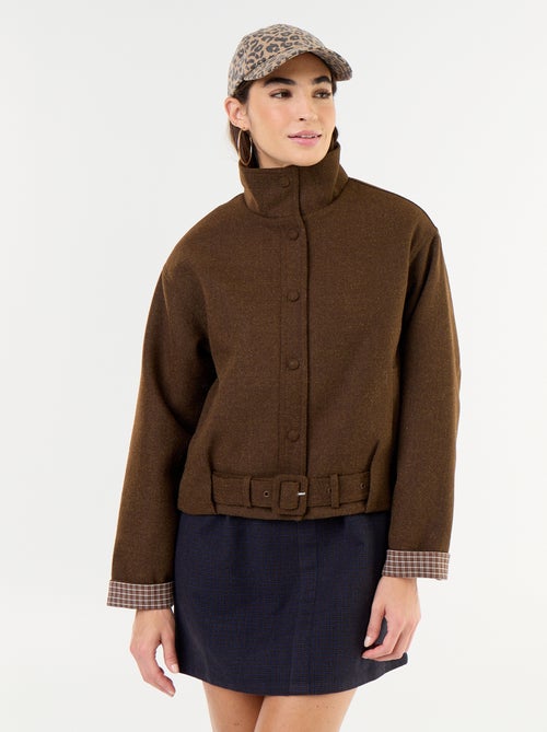 Blouson court effet lainage avec ceinture intégrée - Kiabi
