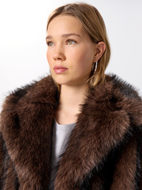 Blouson en fausse fourrure - Kiabi Blouson en fausse fourrure - Kiabi