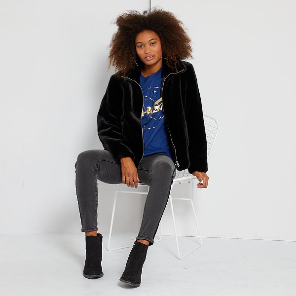 Blouson en fausse fourrure Femme noir Kiabi 30,00€ Blouson en fausse fourrure Femme noir Kiabi 30,00€