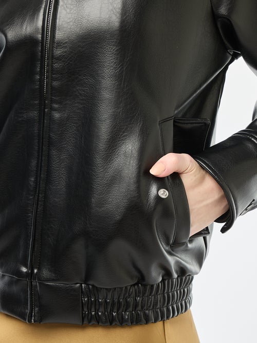 Blouson en simili avec ouverture zippée - Kiabi