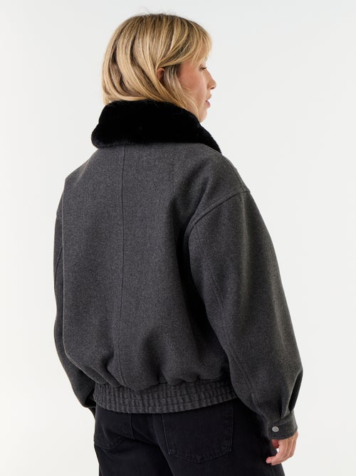 Blouson esprit lainage oversize avec col en fourrure amovible - Kiabi