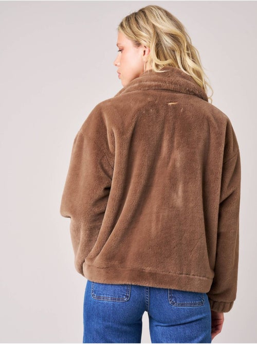 Blouson femme imitation fausse fourrure 'deeluxe' - Kiabi Blouson femme imitation fausse fourrure 'deeluxe' - Kiabi
