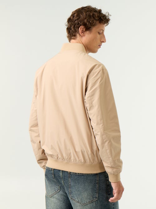 Blouson léger uni zippé - Kiabi Blouson léger uni zippé - Kiabi