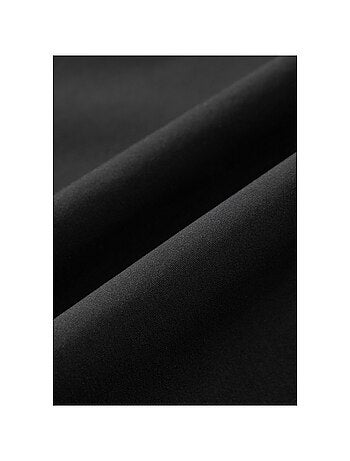 Blouson noir uni style K-way imperméable à capuche avec une coupe droite