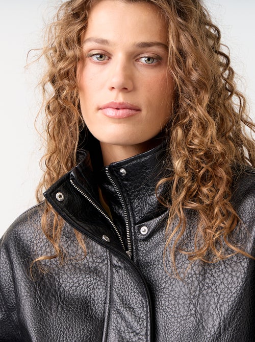 Blouson oversize en simili à col montant - Kiabi Blouson oversize en simili à col montant - Kiabi