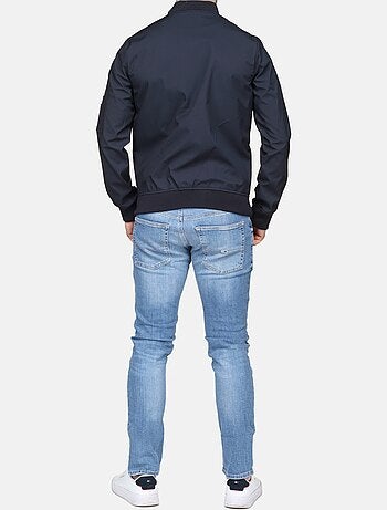 Blouson Paragoose Veste avec une doublure sans rembourrage.
Bord-côte poignets et taille
Coupe vent