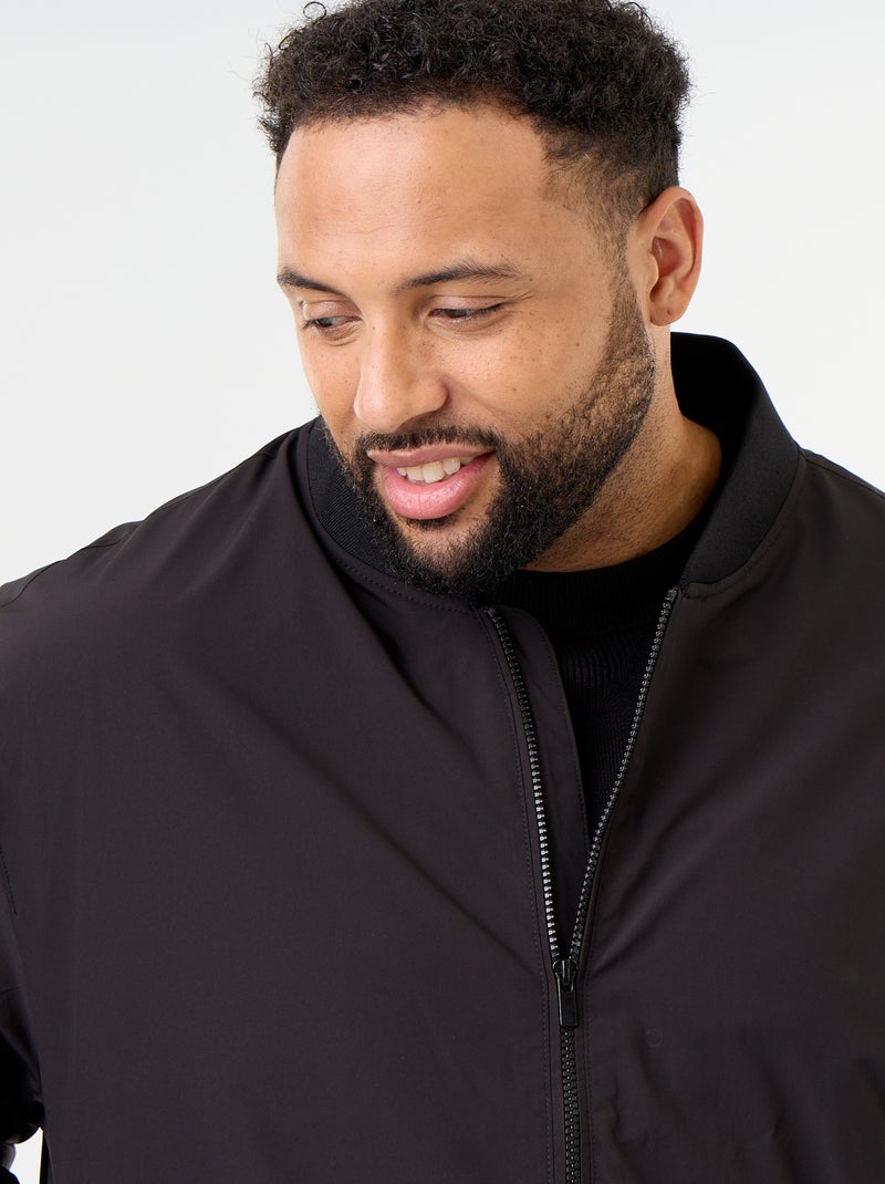 Blouson uni avec ouverture zippée Noir - Kiabi