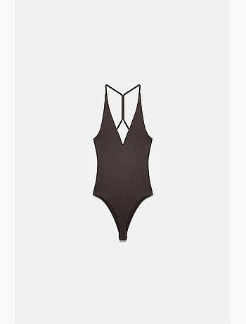 Body slim ajusté à col halter découpé dilvin