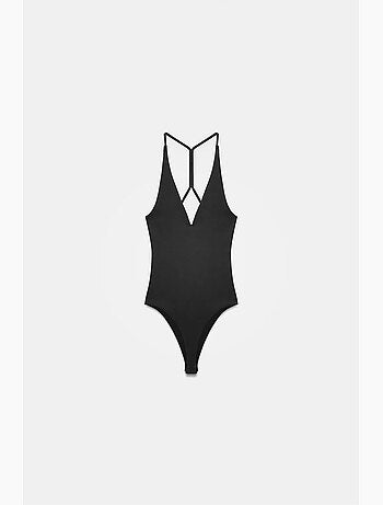 Body slim ajusté à col halter découpé dilvin