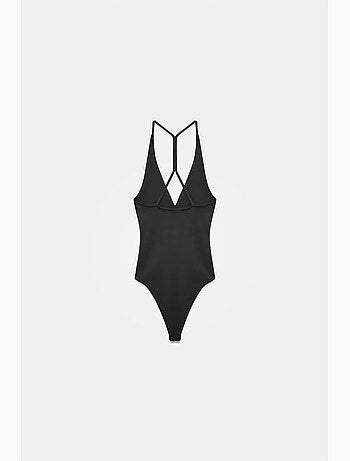 Body slim ajusté à col halter découpé dilvin
