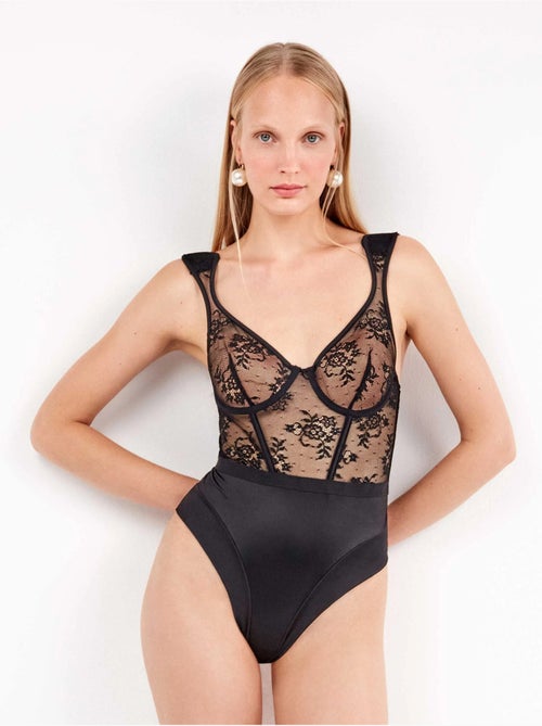 Body dentelle partout épaulettes - Kiabi Body dentelle partout épaulettes - Kiabi