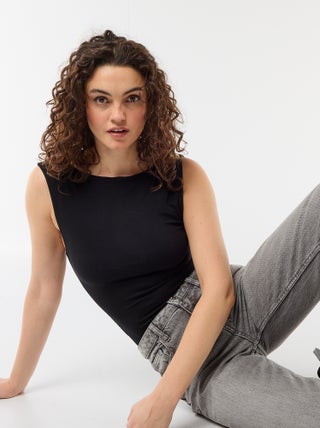 Body dos échancré avec bijou doré