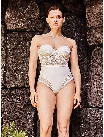 Body en dentelle à bretelles amovibles bonnets B et C