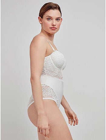 Body en dentelle à bretelles amovibles bonnets B et C