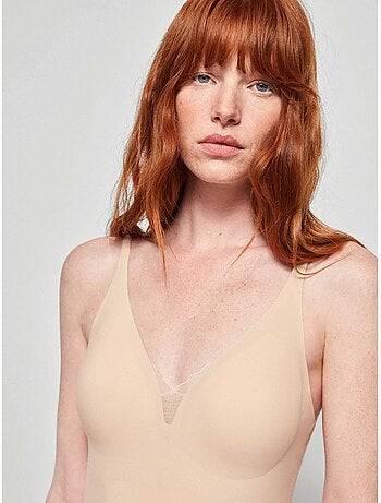 Body enveloppant sans armature et sans coutures