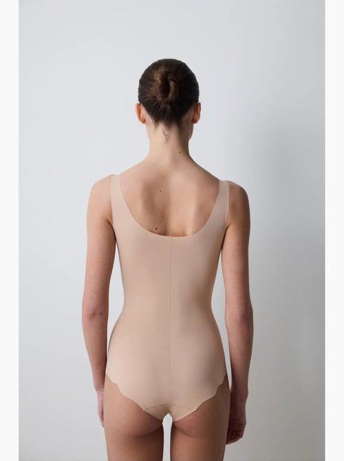 Body gainant léger invisible penti - Kiabi Body gainant léger invisible penti - Kiabi