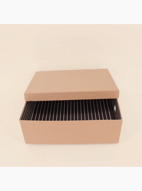 Boite avec couvercle en carton recyclé 31x23cm - Kiabi Boite avec couvercle en carton recyclé 31x23cm - Kiabi