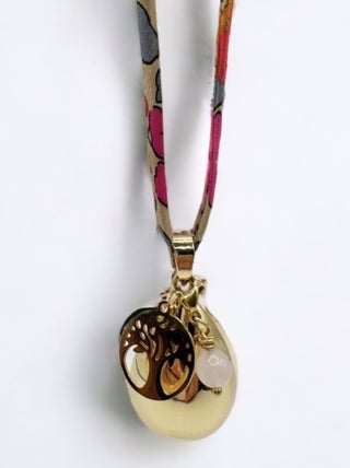 Bola de grossesse goutte doré 'arbre de vie' et 'quartz rose'