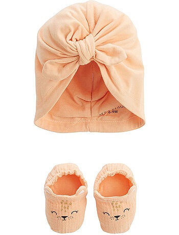 Bonnet b?b? et chaussons Sierra