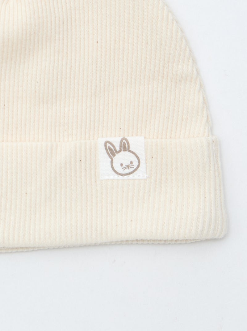 Bonnet côtelé avec oreilles fantaisies Blanc - Kiabi