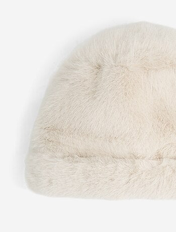 Bonnet en fausse fourrure