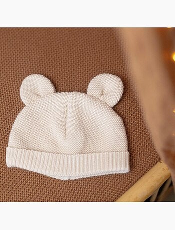 Bonnet En Maille Avec Des Petites Oreilles