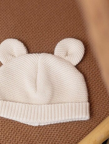 Bonnet en maille avec des petites oreilles