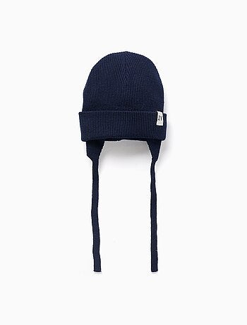 Bonnet en maille avec lien à nouer et cache-oreilles