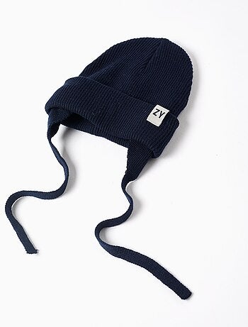 Bonnet en maille avec lien à nouer et cache-oreilles